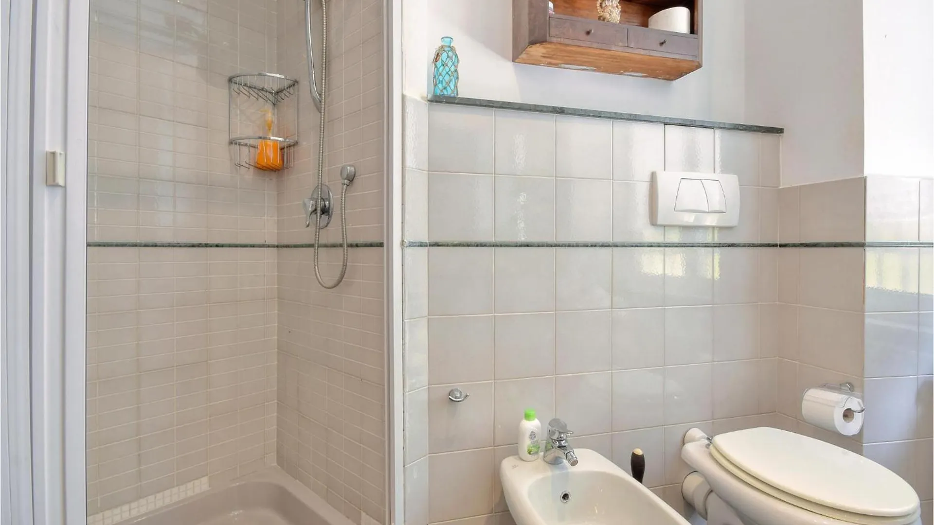 Pet Friendly Apartment In Genova With Kitchen